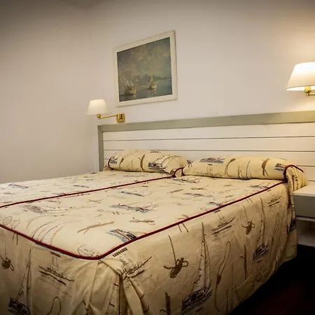 Isabel - Suarez Inclan 38 Hotel Cudillero Room photo