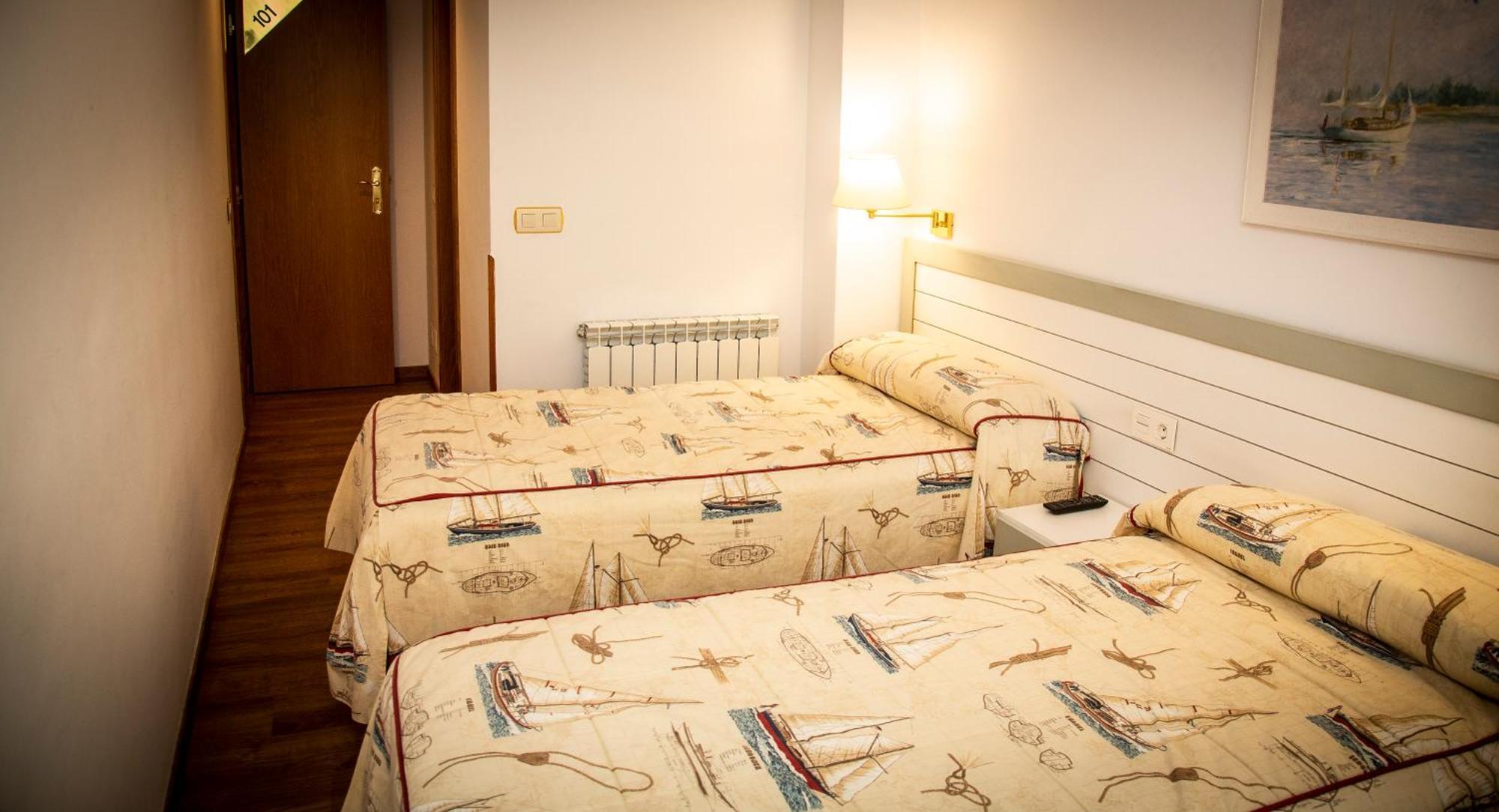 Isabel - Suarez Inclan 38 Maison d'hôtes 2*